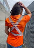 Chandail orange ou jaune à bandes réfléchissantes